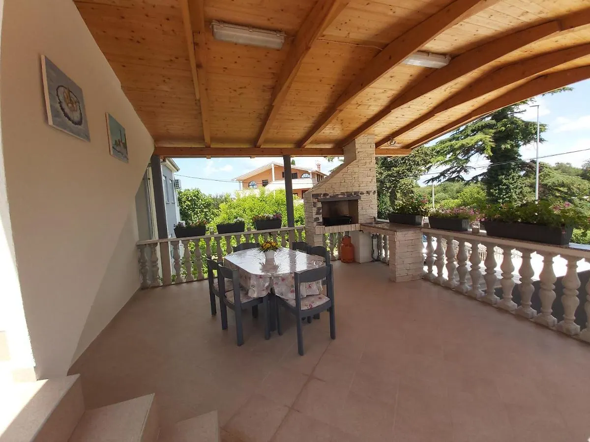 Apartman Ana Štinjan Appartement