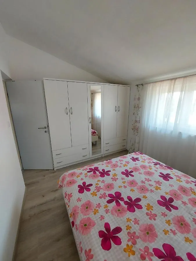 Apartman Ana Štinjan 0*,  Croatie