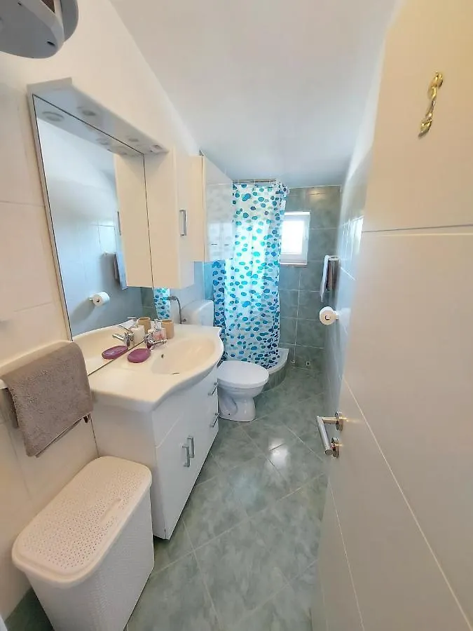 Apartman Ana Stinjan 0*,