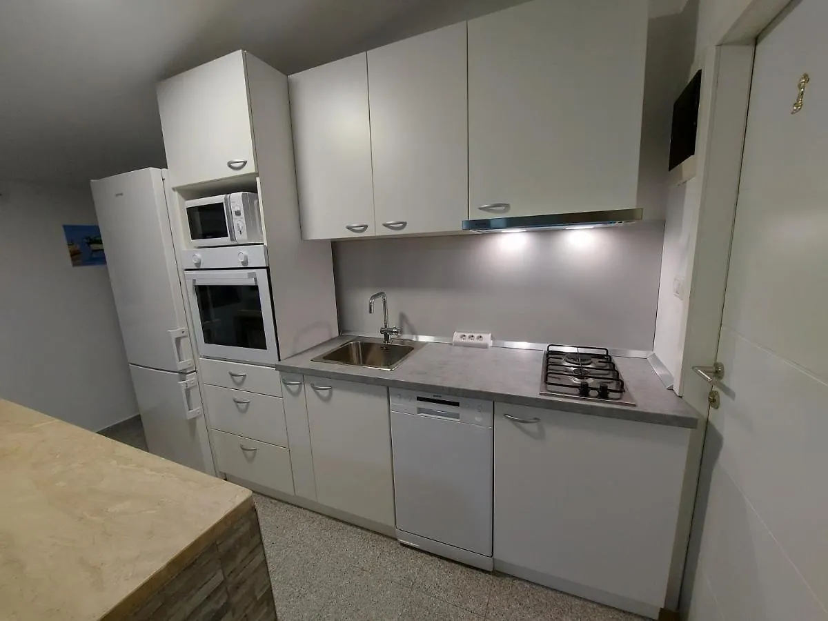 Apartman Ana Stinjan Apartment