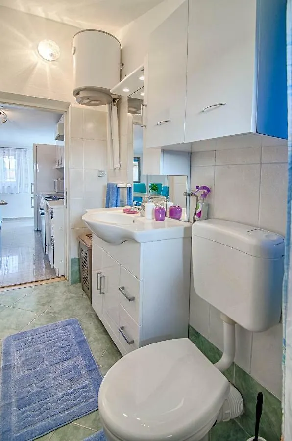 Apartment Apartman Ana Stinjan